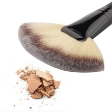 Pro Fan Shape Blush Make Up Brushes Tool Face Powder Soft Foundation Blending Cosmetic Brusher Pincel Maquiagem