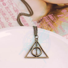 Women Classic Chain Necklace Metal Gift Pendants Necklaces Triangle Statement Jewelry